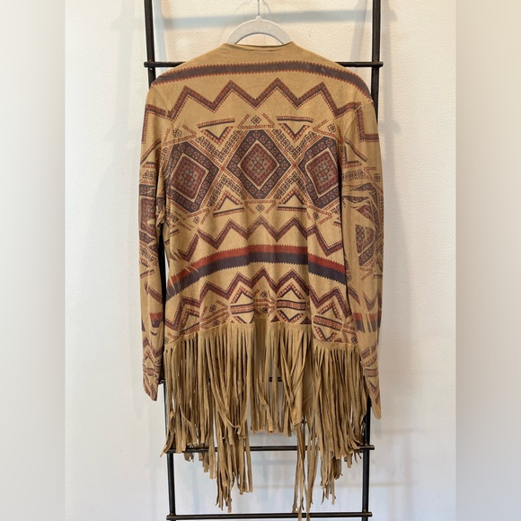 Timing Faux Suede Tan and Brown Geometric Cardigan - Picture 4 of 5